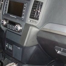 Kuda Lederkonsole für Mitsubishi Pajero (V80) ab 11/2006 Kunstleder schwarz