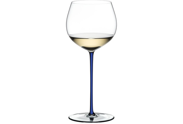 Riedel Fatto A Mano Oaked Chardonnay Glas mit dunkelblauem Stiel